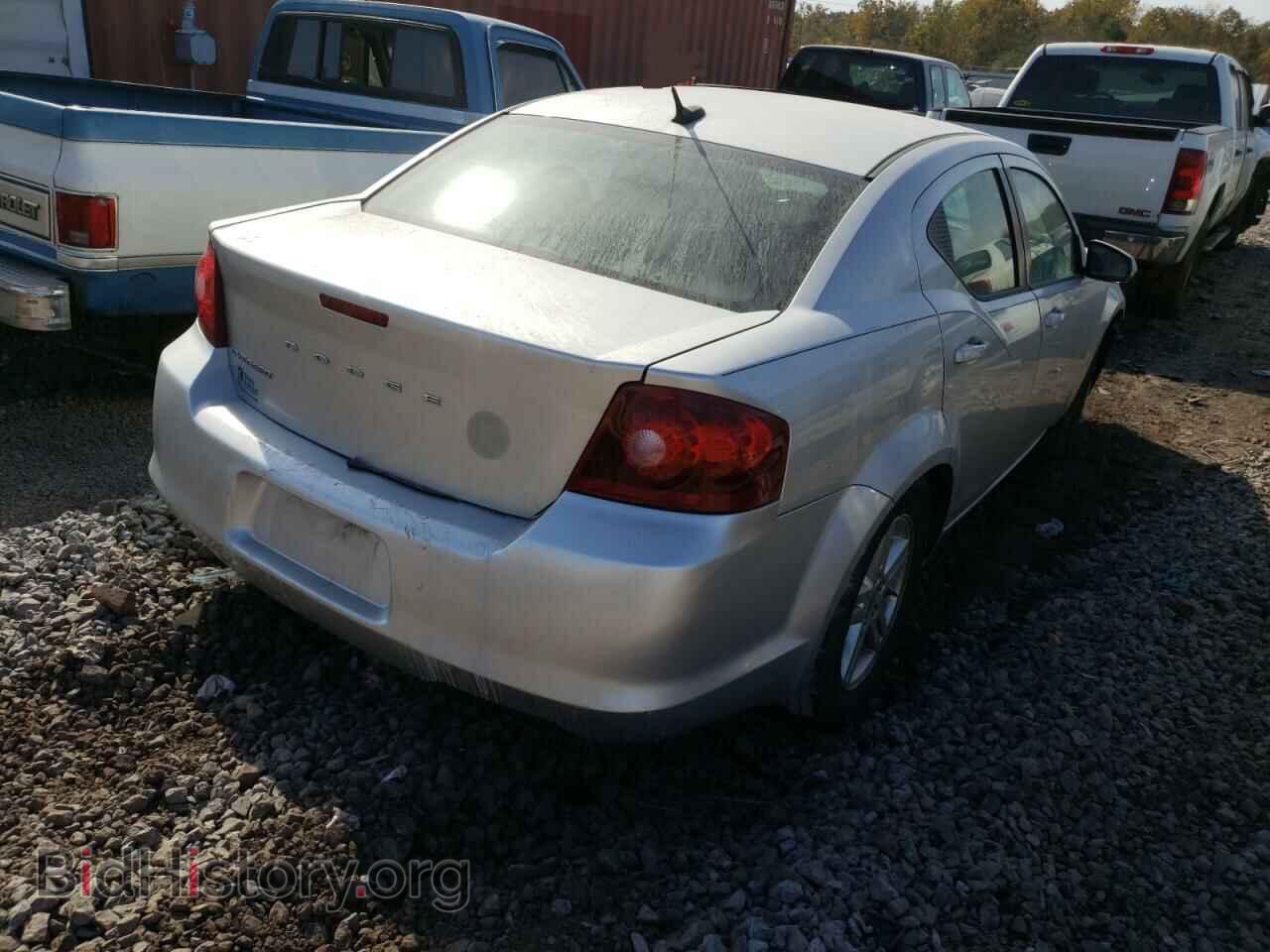 2011 DODGE AVENGER - VIN: 1B3BD1FB3BN526402 - Фото 4