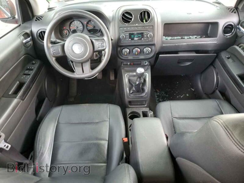 2012 Jeep COMPASS (VIN 1C4NJDBB2CD675810) — фото 8 из 13