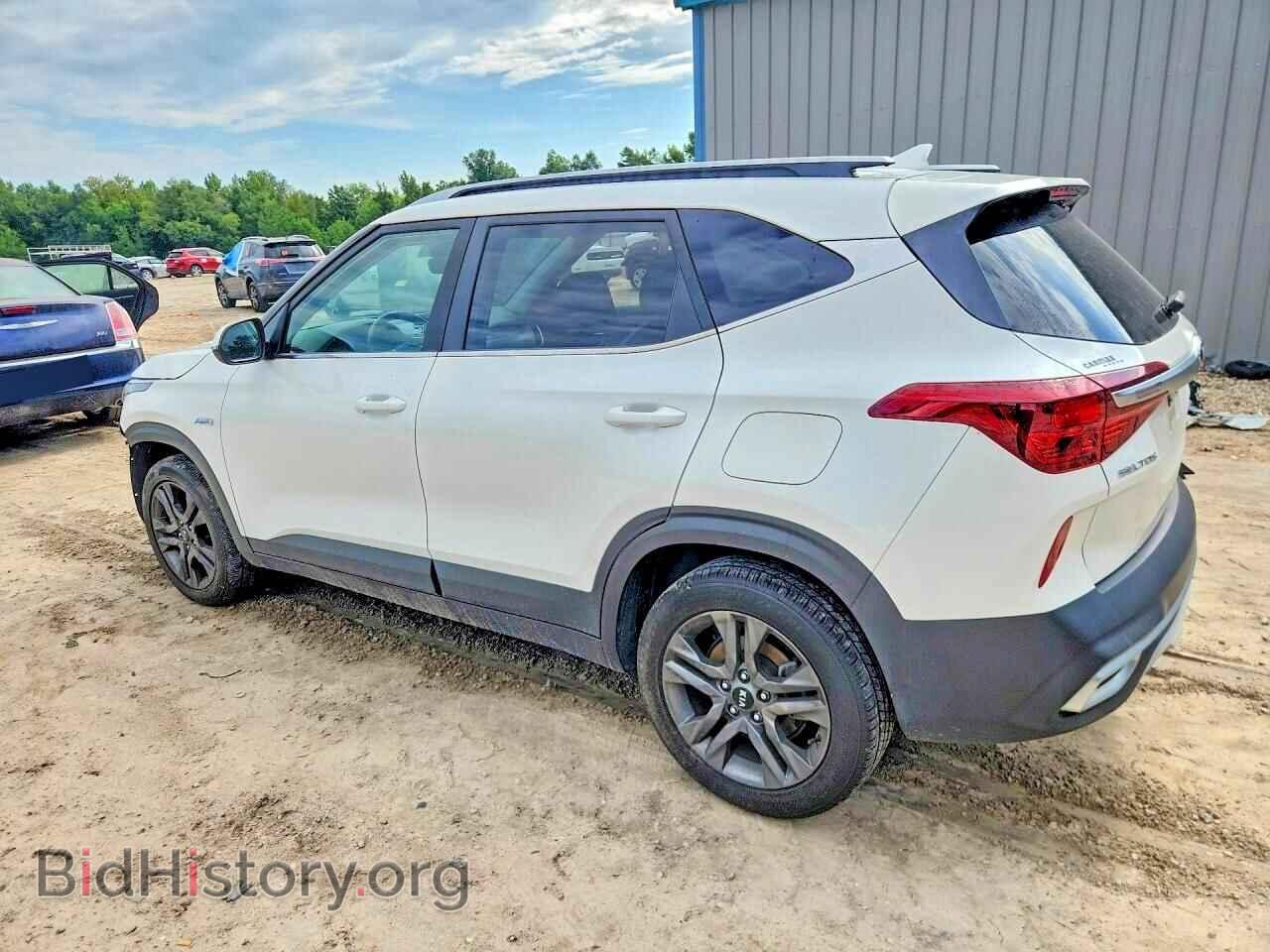 2021 KIA SELTOS - VIN: KNDEUCAA1M7136363 - Фото 2