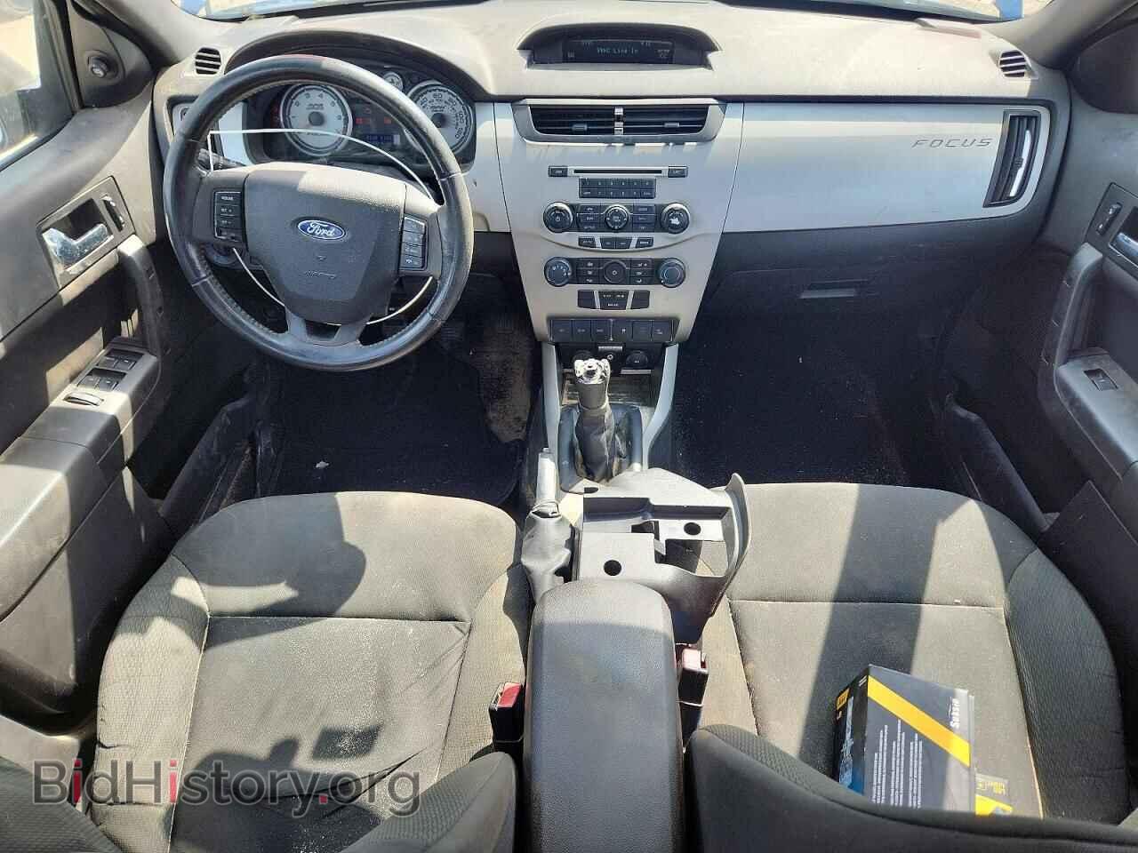 2010 Ford FOCUS (VIN 1FAHP3GN0AW107586) — фото 8 из 13