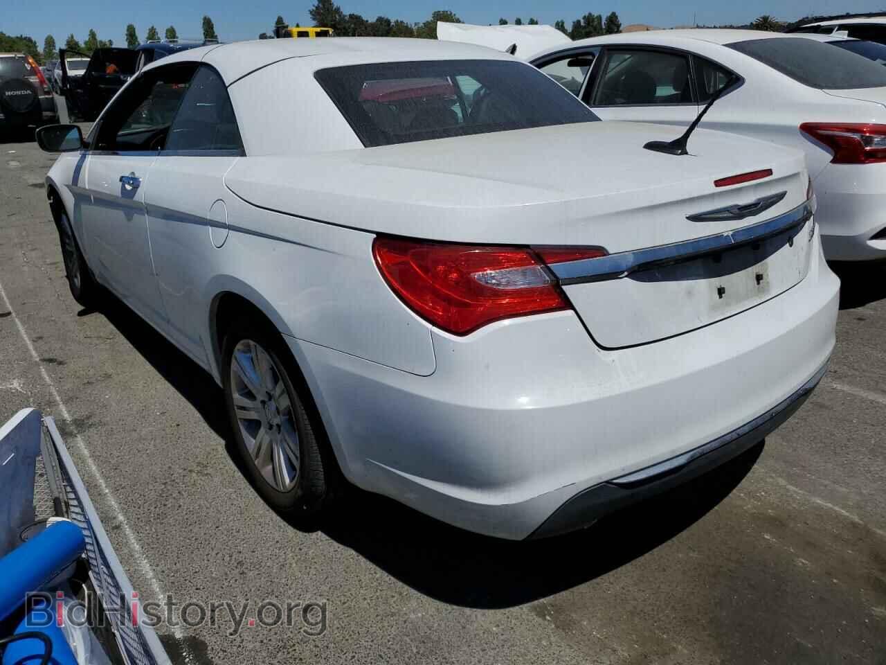 2011 CHRYSLER 200 - VIN: 1C3BC7EG5BN554725 - Фото 2