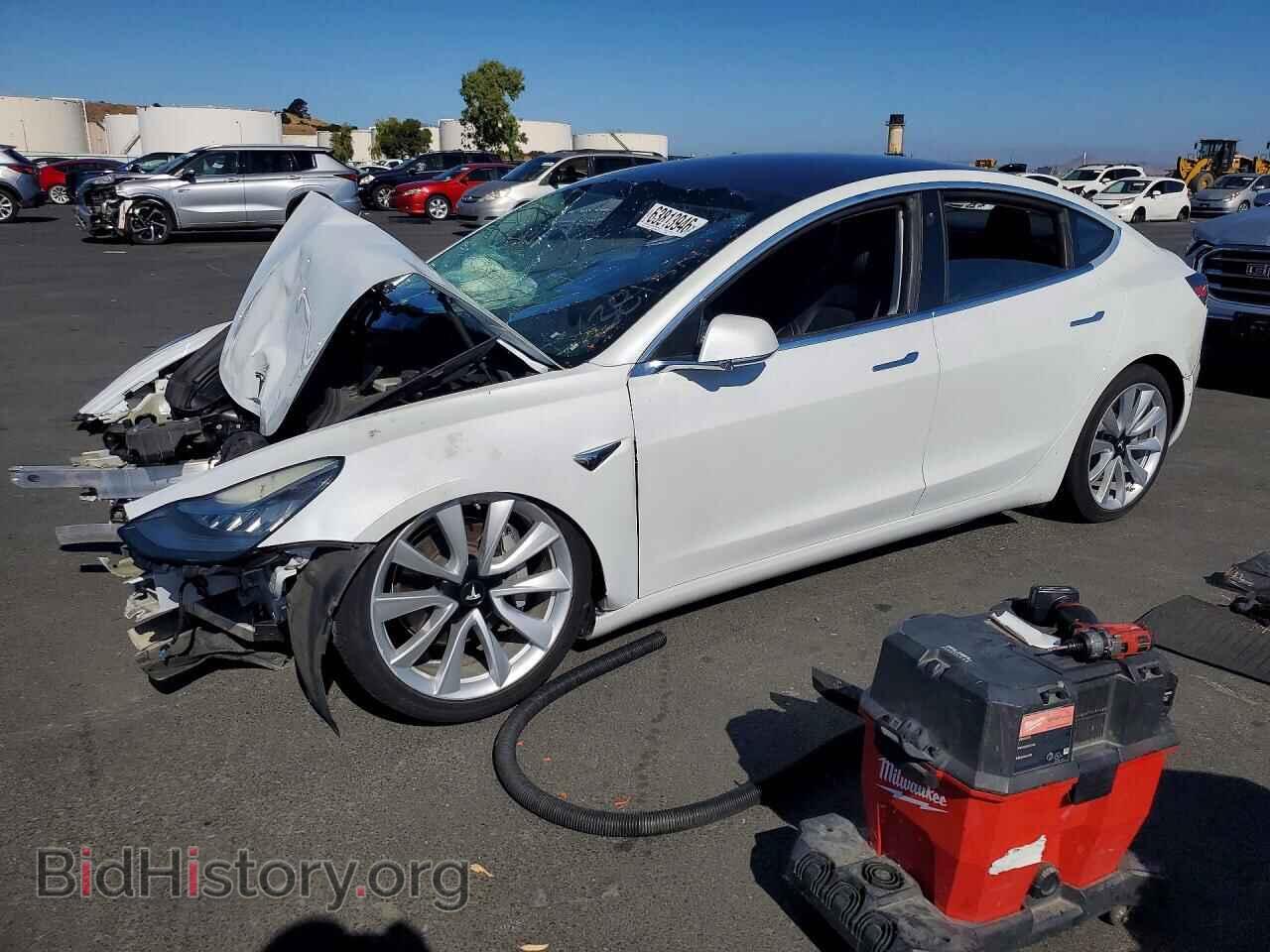 Фотография 5YJ3E1EA2JF164780 - TESLA MODEL 3 2018