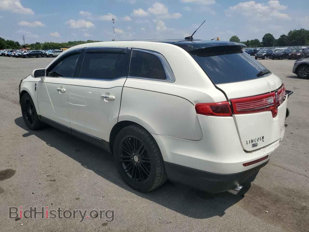 2013 LINCOLN MKT - VIN: 2LMHJ5AT0DBL59360 - Фото 2