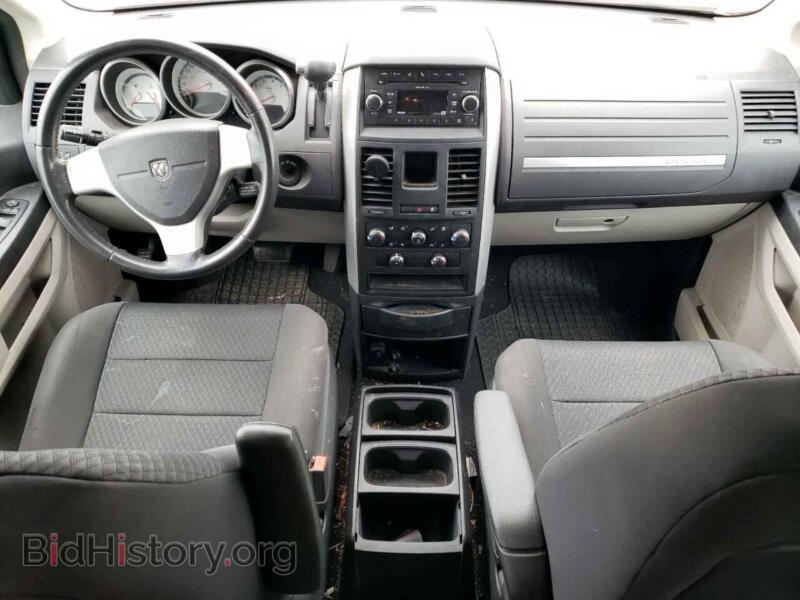 2010 Dodge CARAVAN (VIN 2D4RN3D19AR425921) — фото 8 из 13