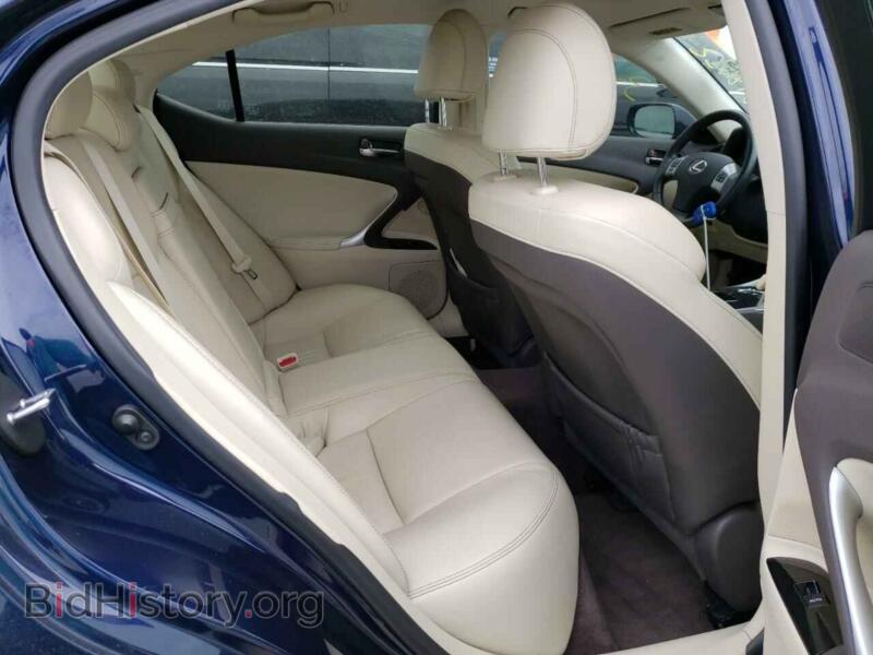 2011 Lexus IS (VIN JTHBF5C28B5153781) — photo 6 of 10