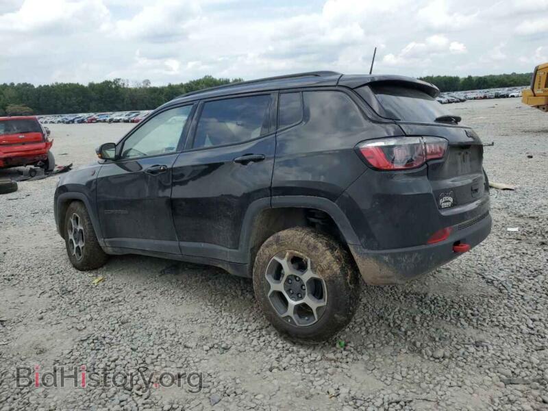 2022 Jeep COMPASS (VIN 3C4NJDDB9NT227588) — photo 2 of 13