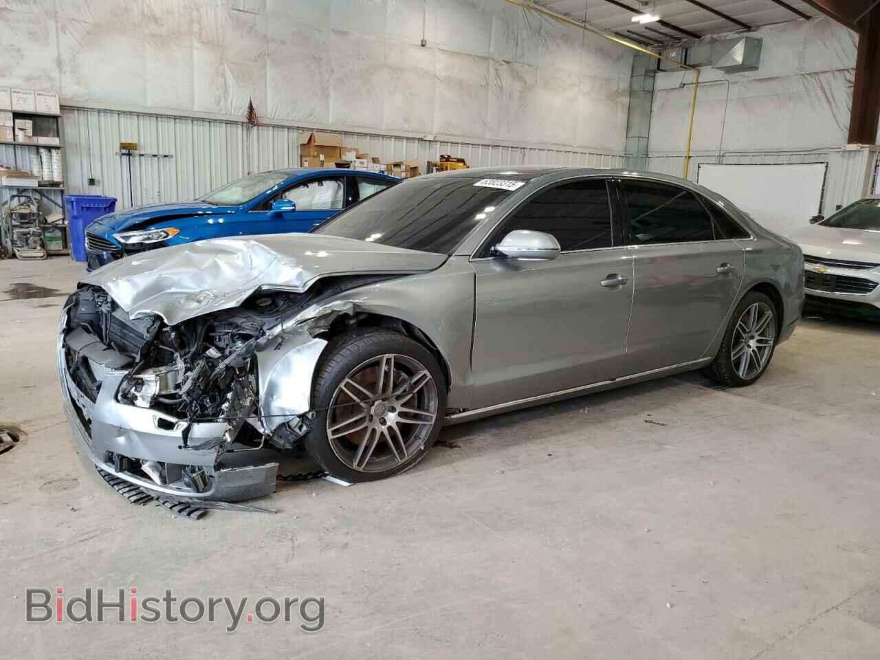 Photo WAURVAFD7BN027479 - AUDI A8 2011