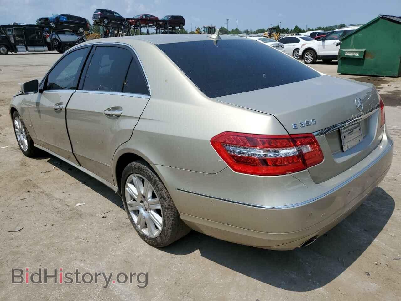 2012 MERCEDES-BENZ E-CLASS - VIN: WDDHF5KB2CA637179 - Фото 2