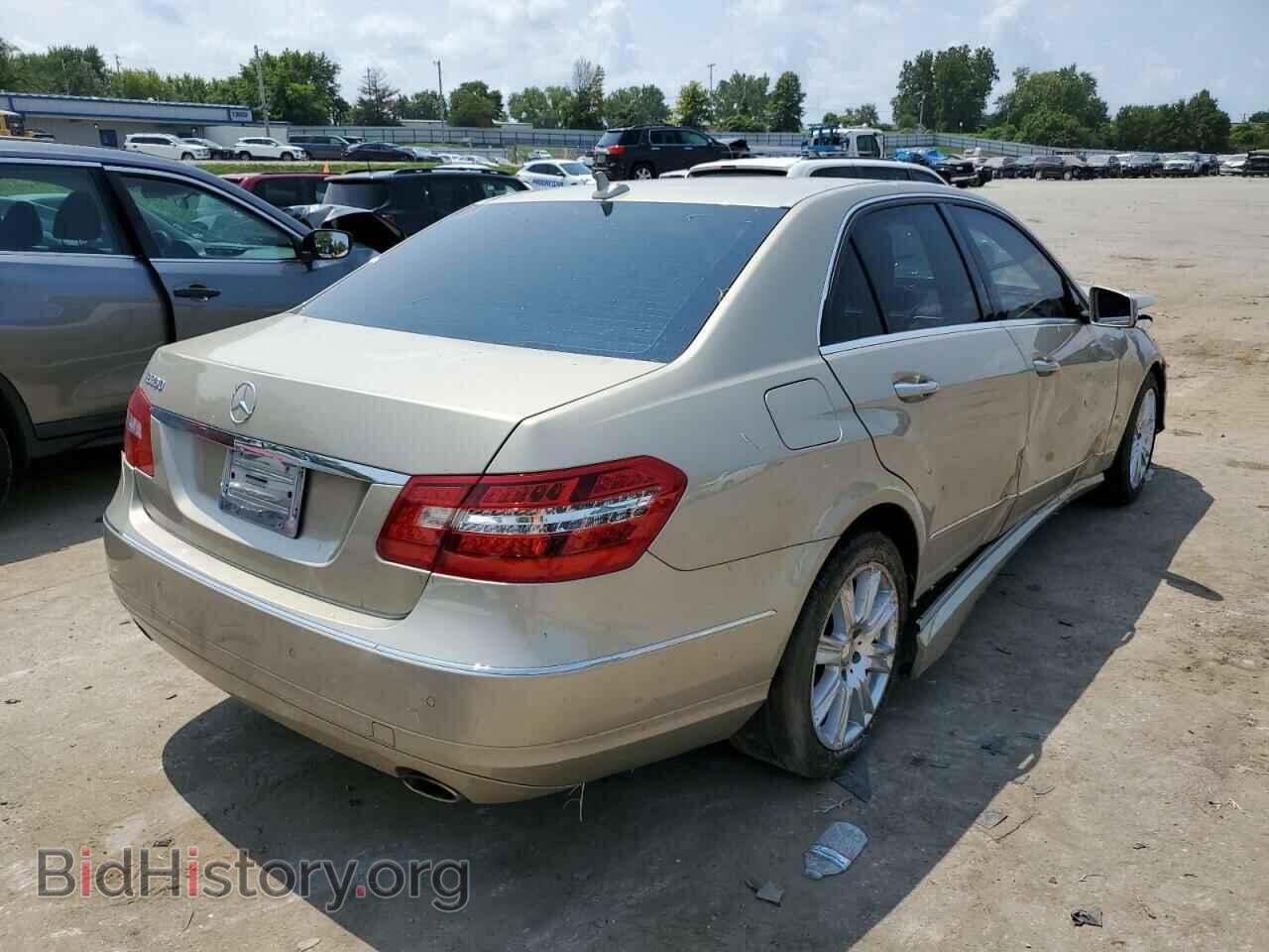 2012 MERCEDES-BENZ E-CLASS - VIN: WDDHF5KB2CA637179 - Фото 3