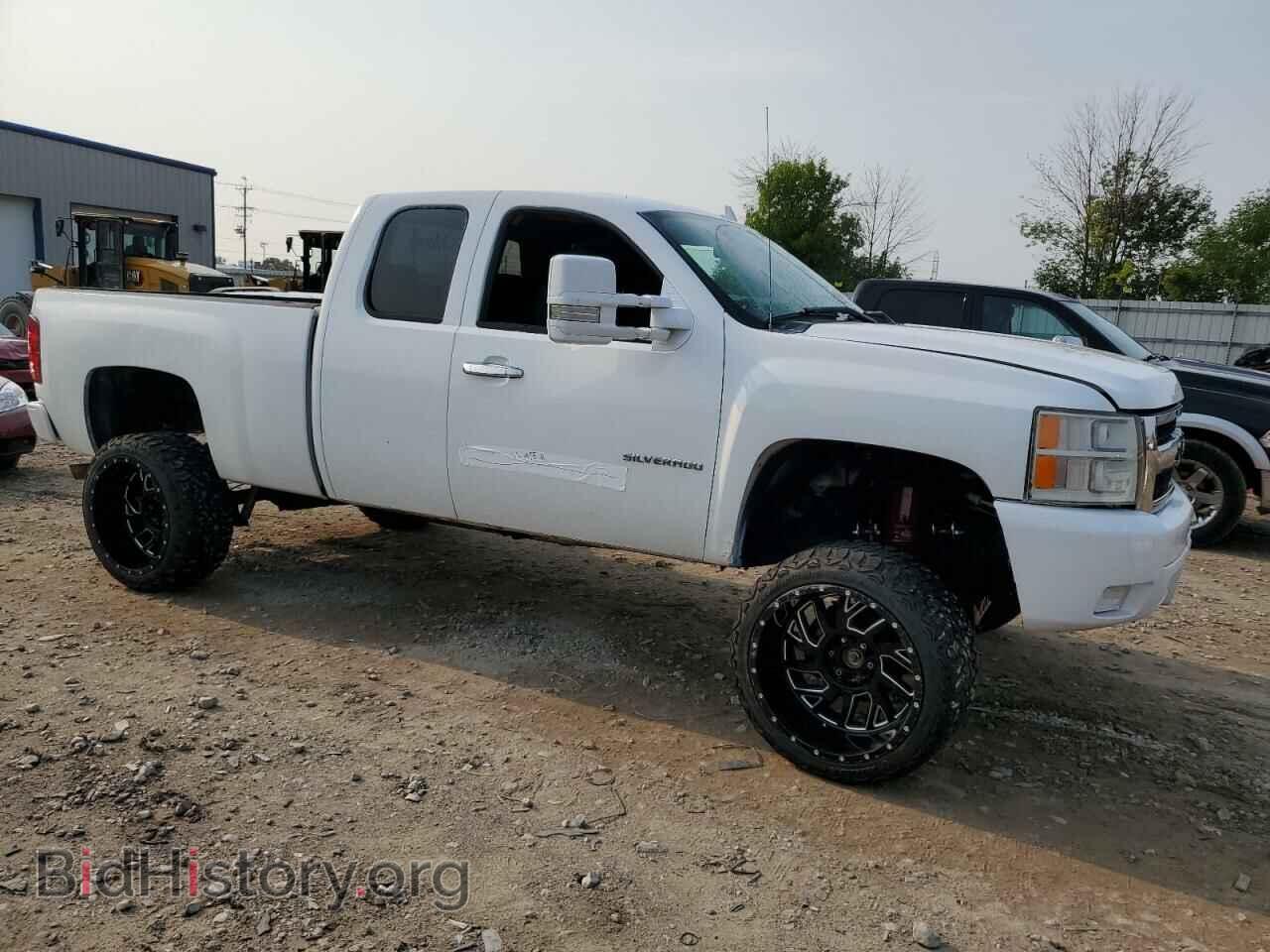 2011 CHEVROLET ALL Models - VIN: 1GCRKSE37BZ296861 - Фото 4