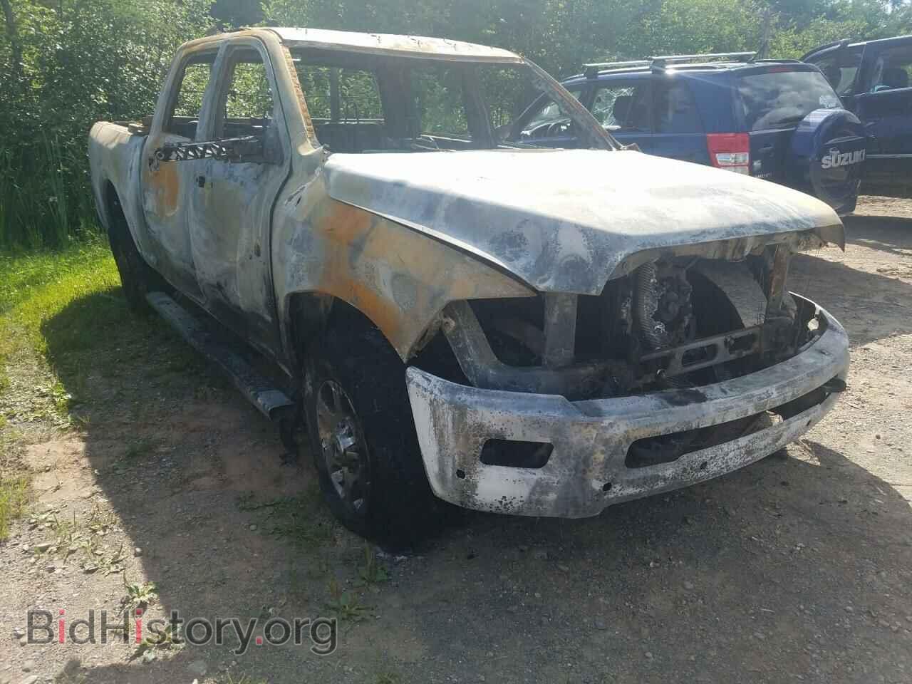 2017 RAM All Models - VIN: 3C6UR5DL9HG767112 - Photo 4
