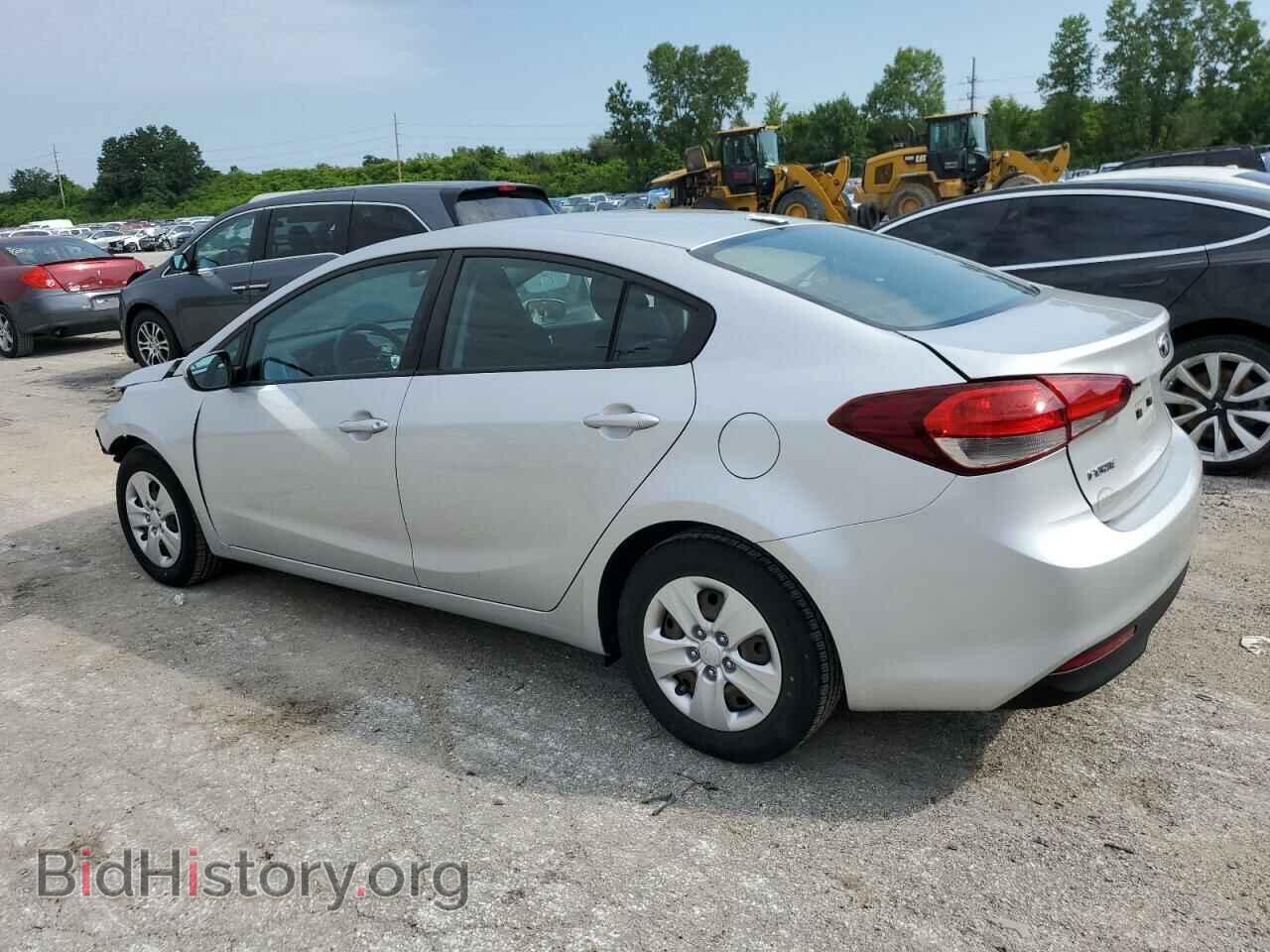 2017 KIA FORTE - VIN: 3KPFK4A7XHE088968 - Фото 2