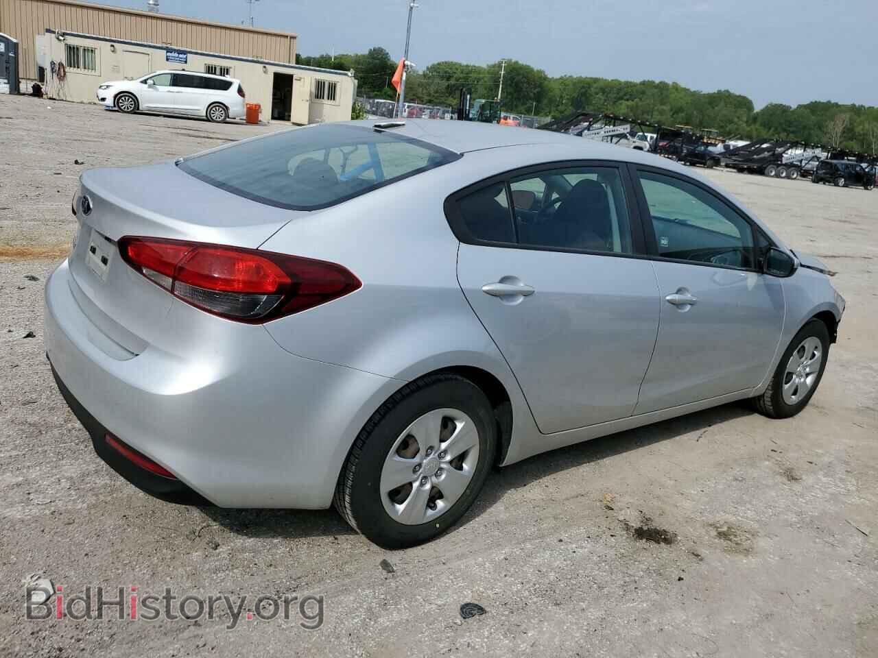 2017 KIA FORTE - VIN: 3KPFK4A7XHE088968 - Фото 3