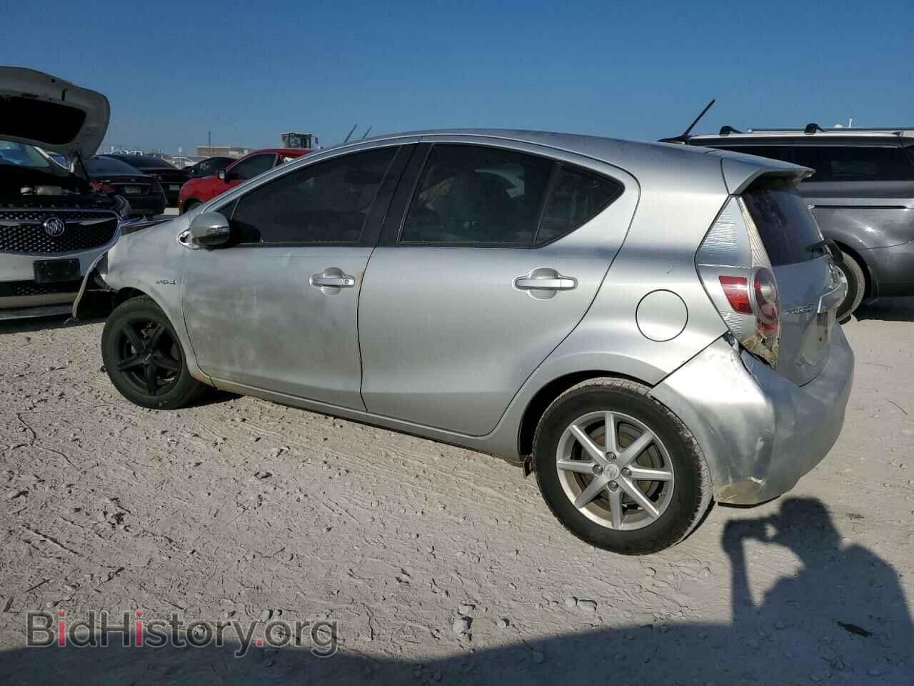 2013 TOYOTA PRIUS - VIN: JTDKDTB30D1550241 - Фото 2