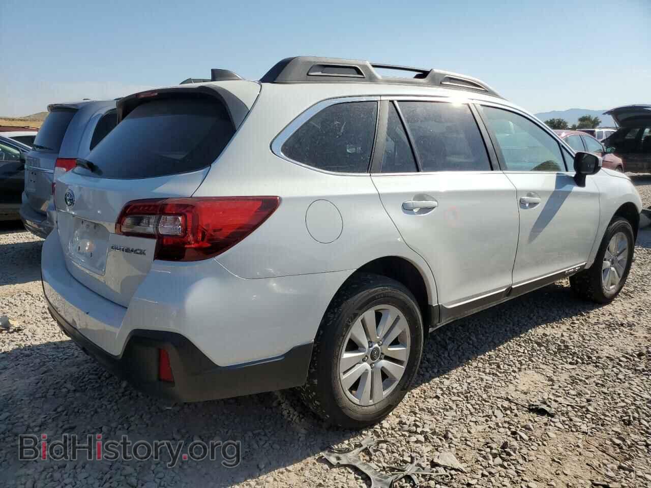 2018 SUBARU OUTBACK - VIN: 4S4BSACC5J3245919 - Фото 3
