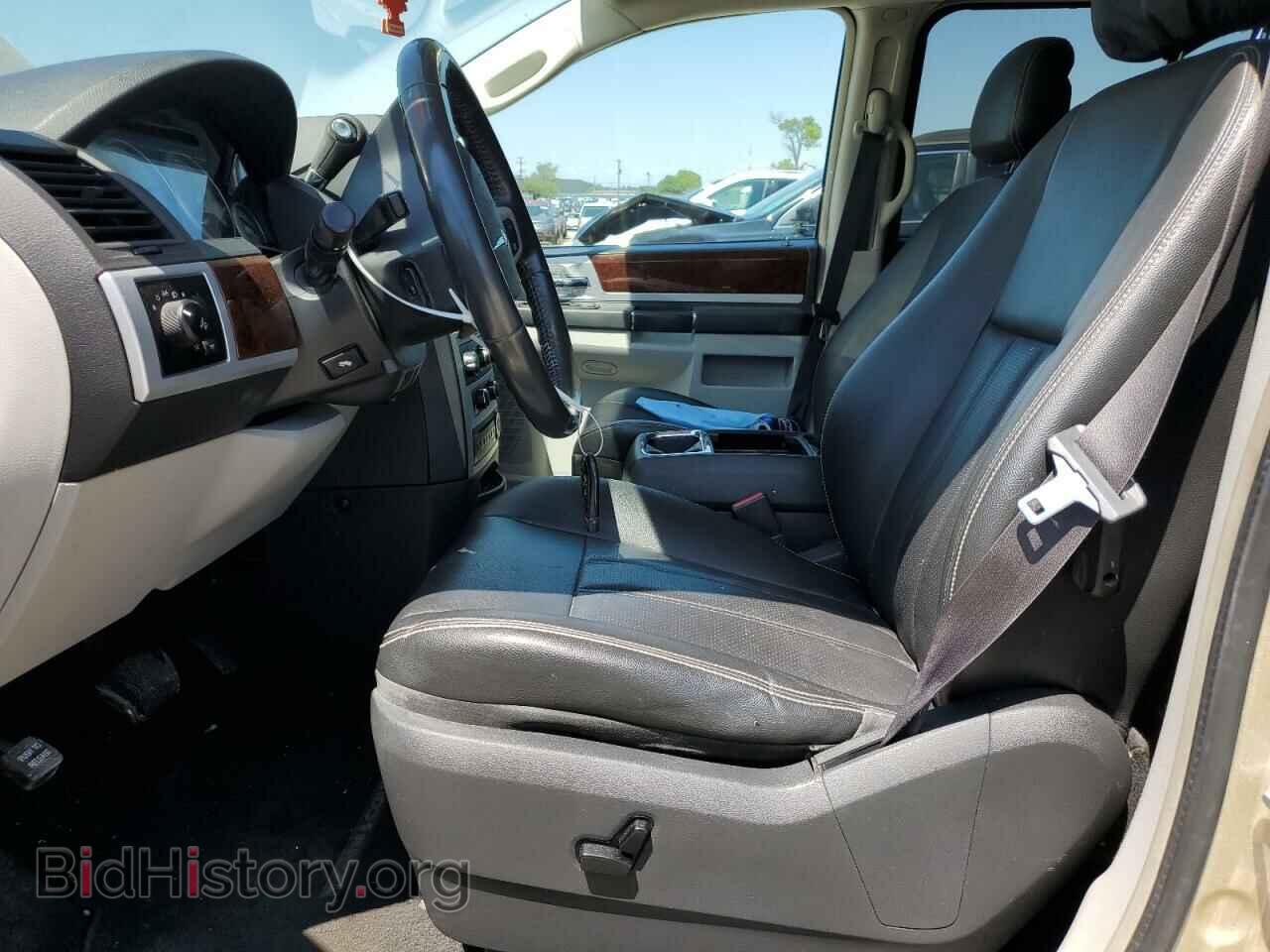 2010 CHRYSLER MINIVAN - VIN: 2A4RR8DX2AR376493 - Photo 7