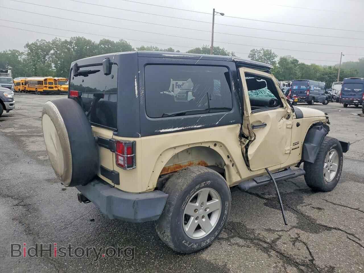 2011 JEEP WRANGLER - VIN: 1J4AA2D17BL574011 - Фото 3