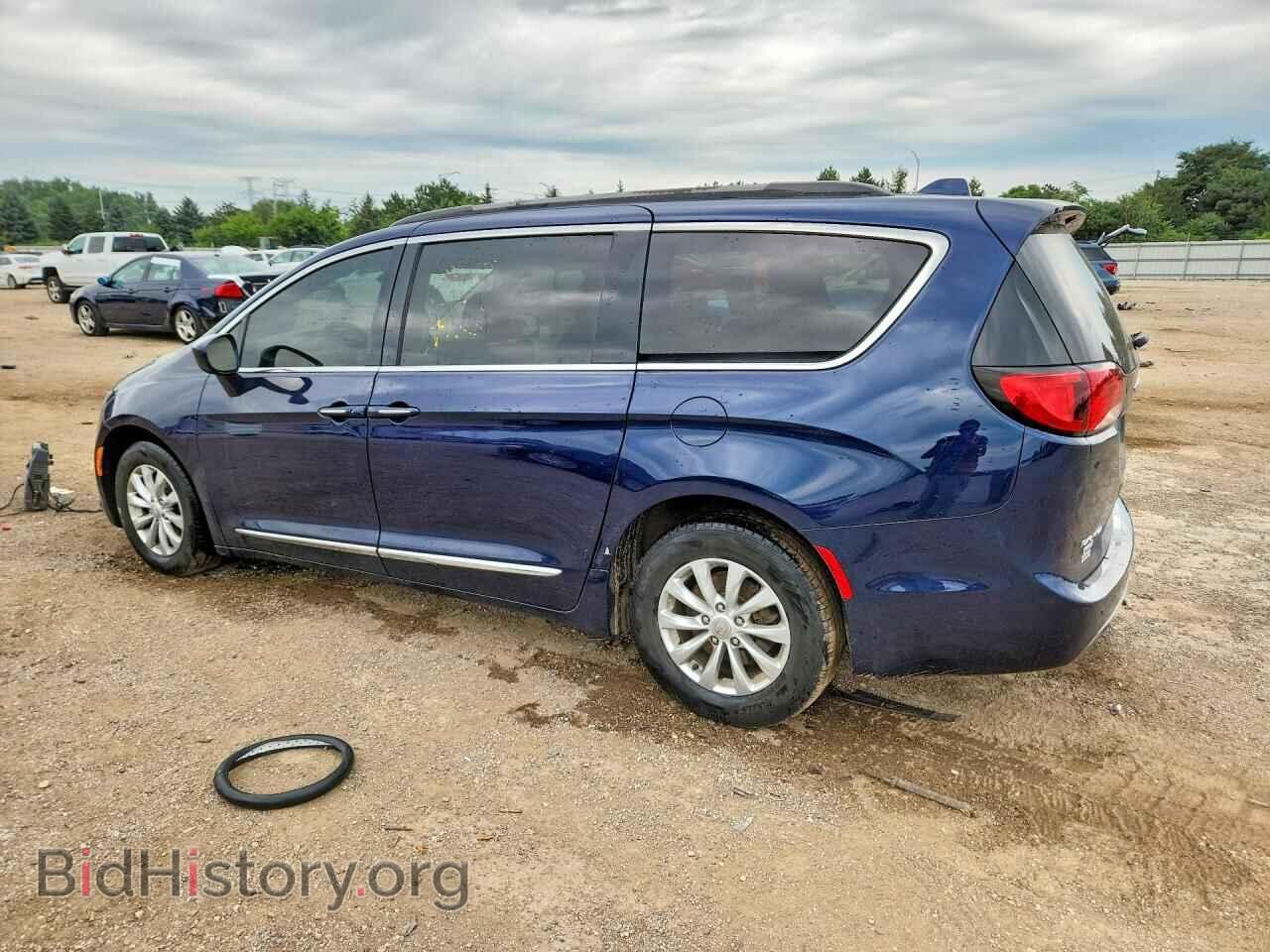 2017 CHRYSLER PACIFICA - VIN: 2C4RC1BGXHR831828 - Фото 2