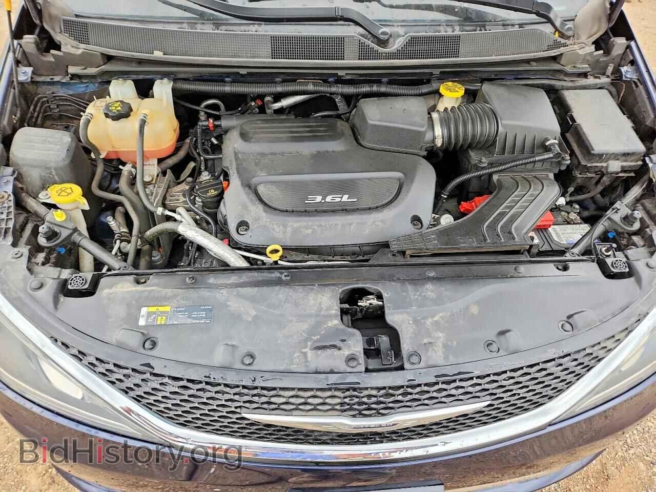 2017 CHRYSLER PACIFICA - VIN: 2C4RC1BGXHR831828 - Фото 11