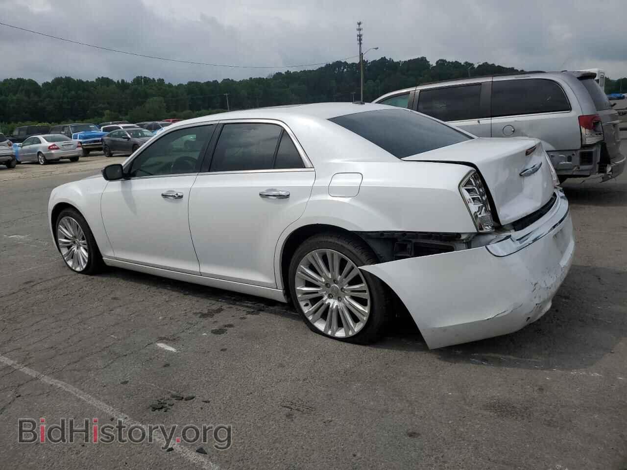 2013 CHRYSLER 300 - VIN: 2C3CCAETXDH659268 - Фото 2