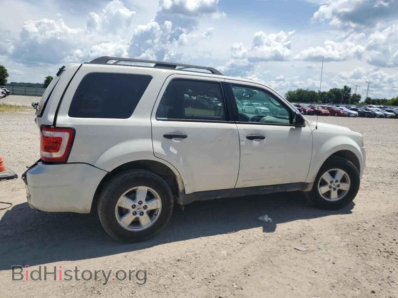 2011 FORD ESCAPE - VIN: 1FMCU0D71BKA43497 - Фото 3