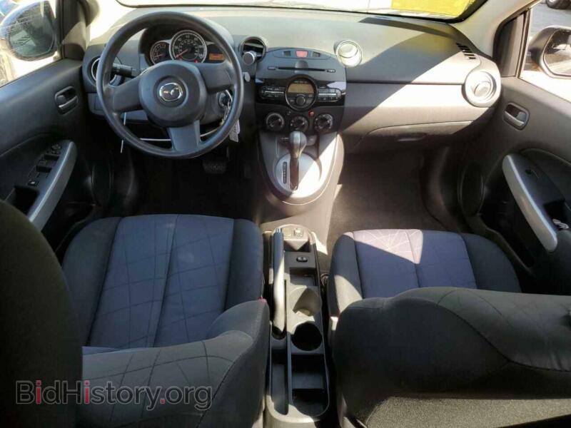 2013 Mazda 2 (VIN JM1DE1KY7D0170390) — фото 8 из 13