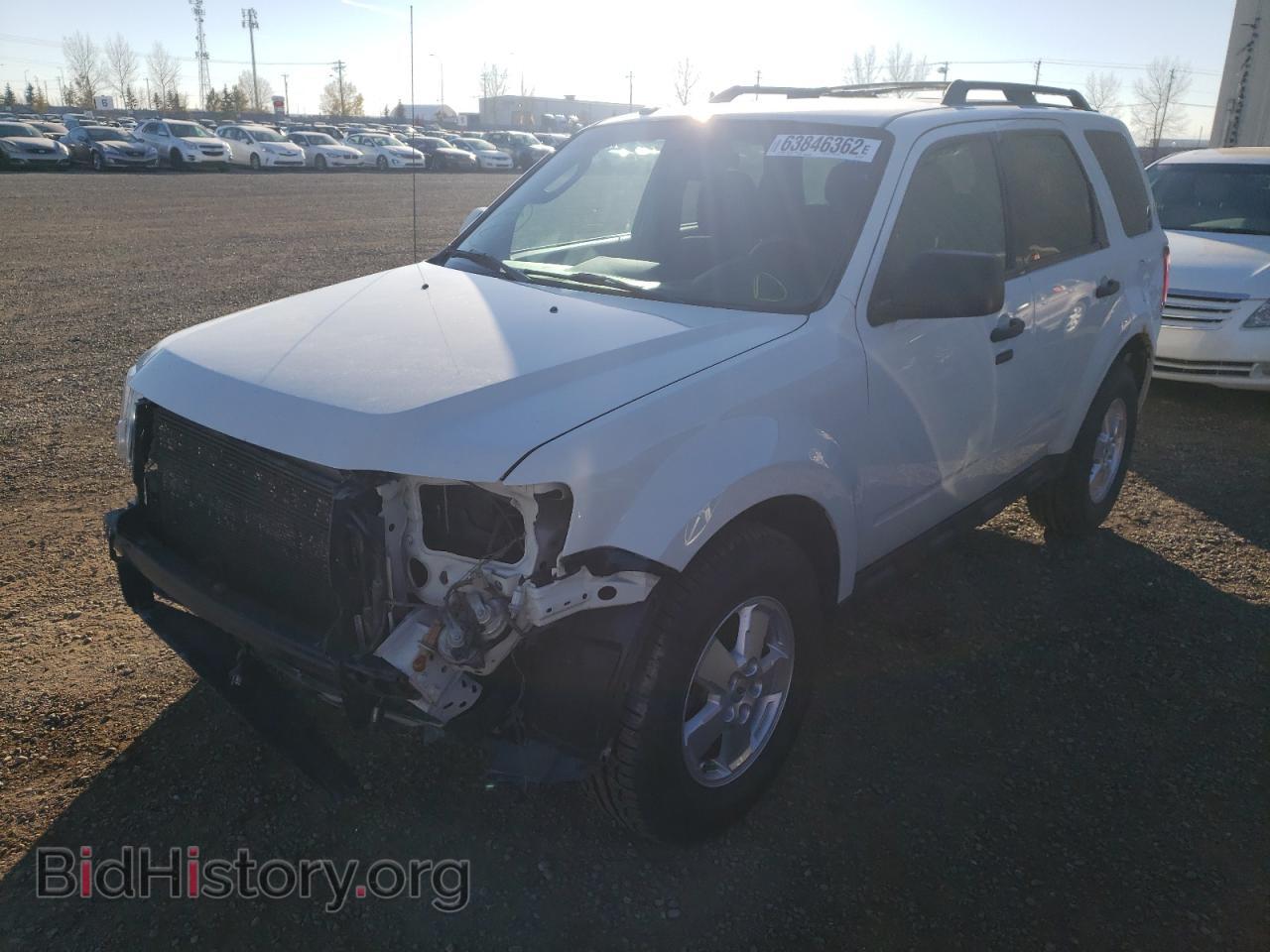 2011 FORD ESCAPE - VIN: 1FMCU9DG2BKC20420 - Фото 2