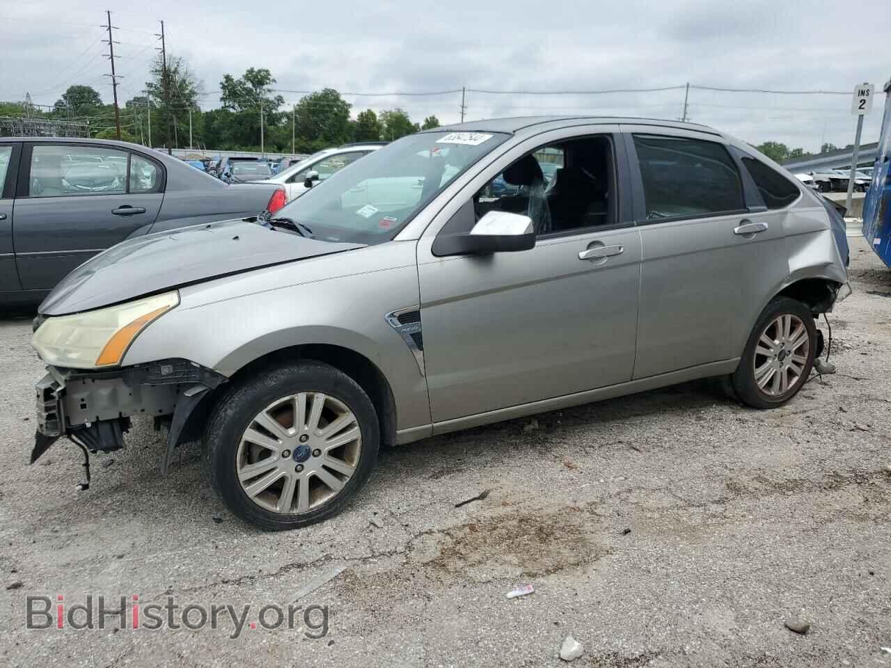 Photo 1FAHP35N38W239495 - FORD FOCUS 2008