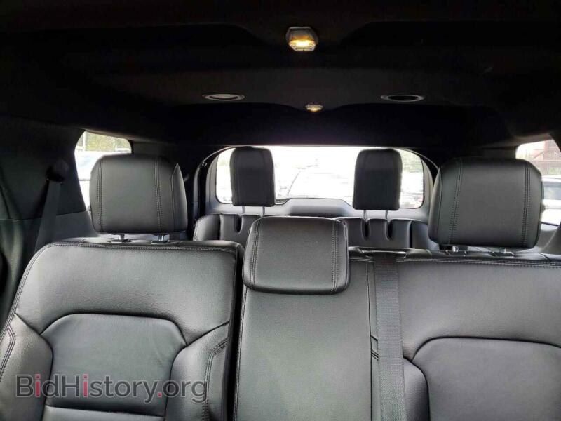 2017 Ford EXPLORER (VIN 1FM5K8D81HGD98056) — photo 10 of 15