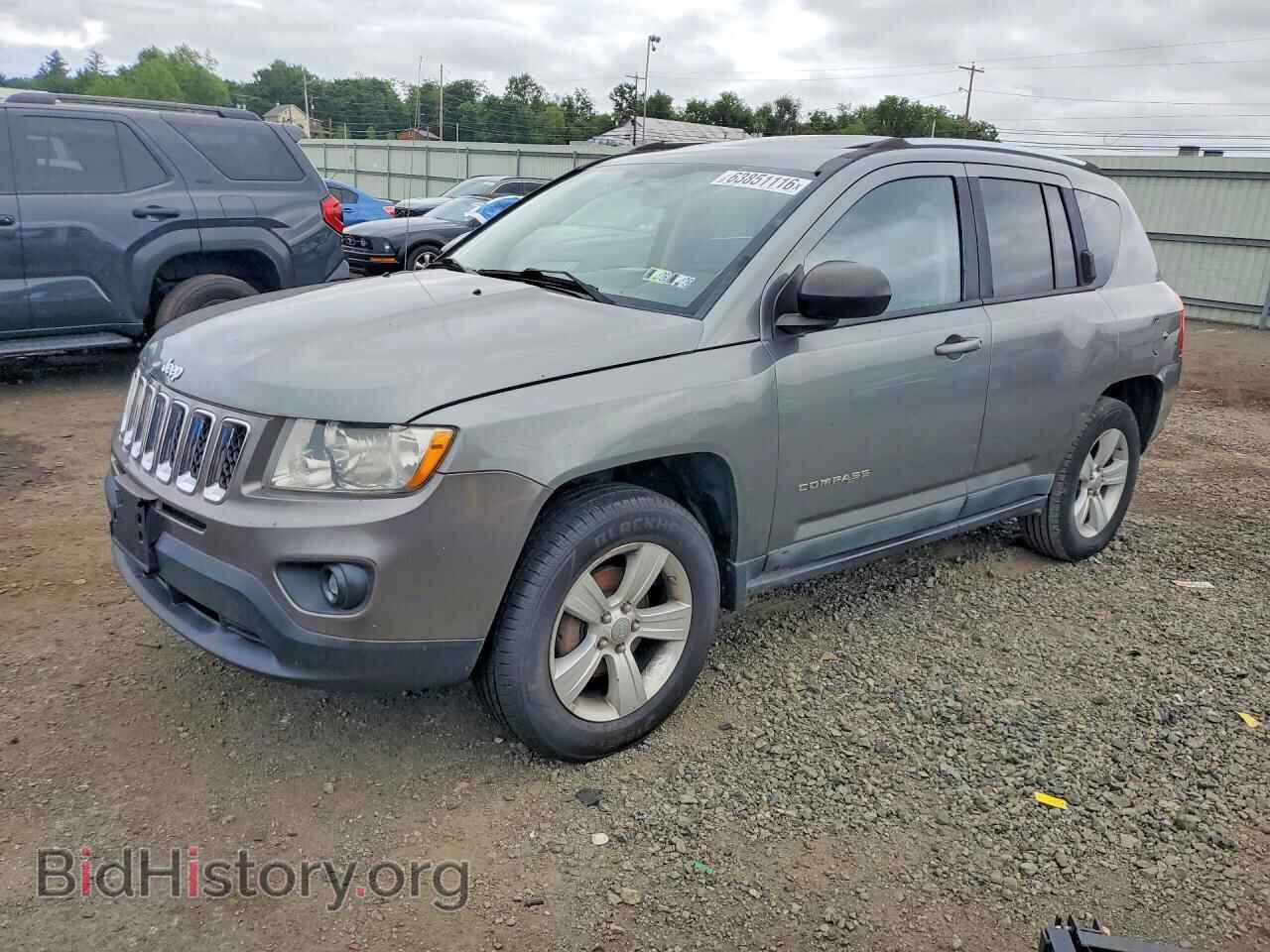 Фотография 1J4NF1FB3BD282966 - JEEP COMPASS 2011