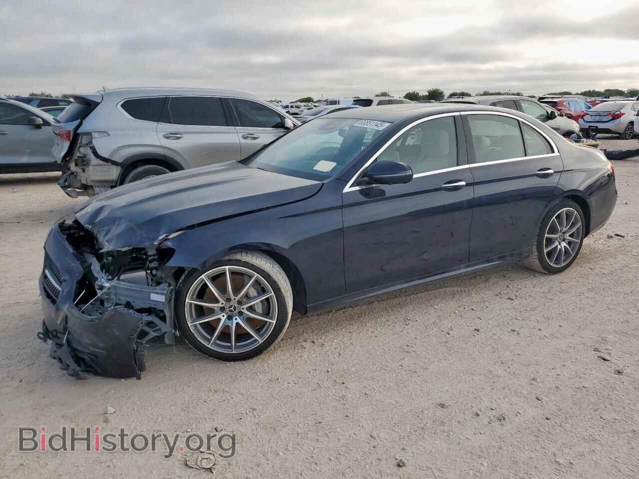 Фотография W1KZF8DB3MA923286 - MERCEDES-BENZ E-CLASS 2021
