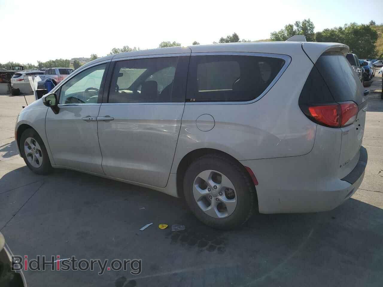2017 CHRYSLER PACIFICA - VIN: 2C4RC1CG8HR598045 - Photo 2