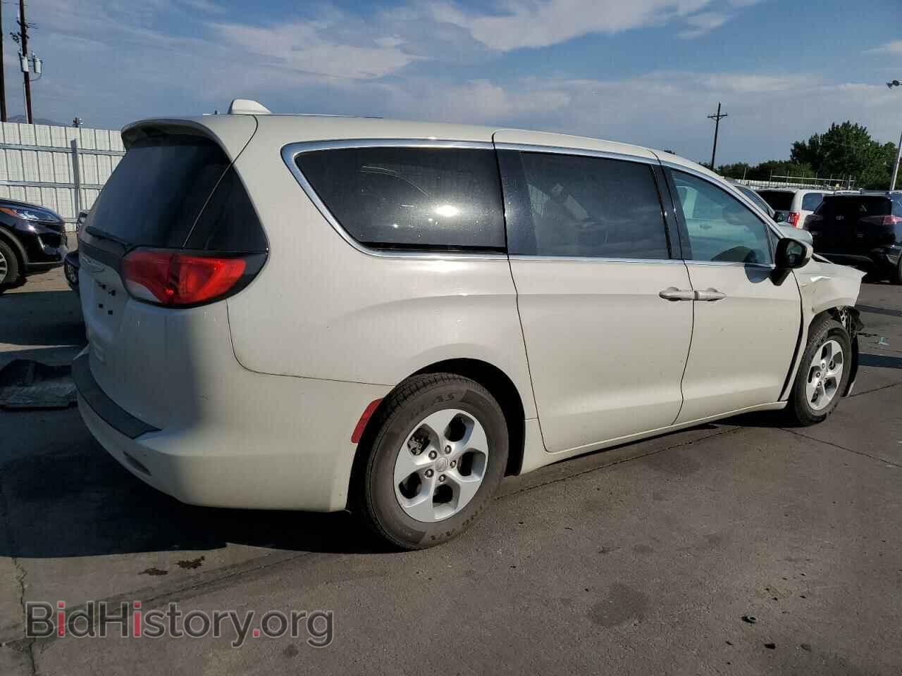 2017 CHRYSLER PACIFICA - VIN: 2C4RC1CG8HR598045 - Photo 3