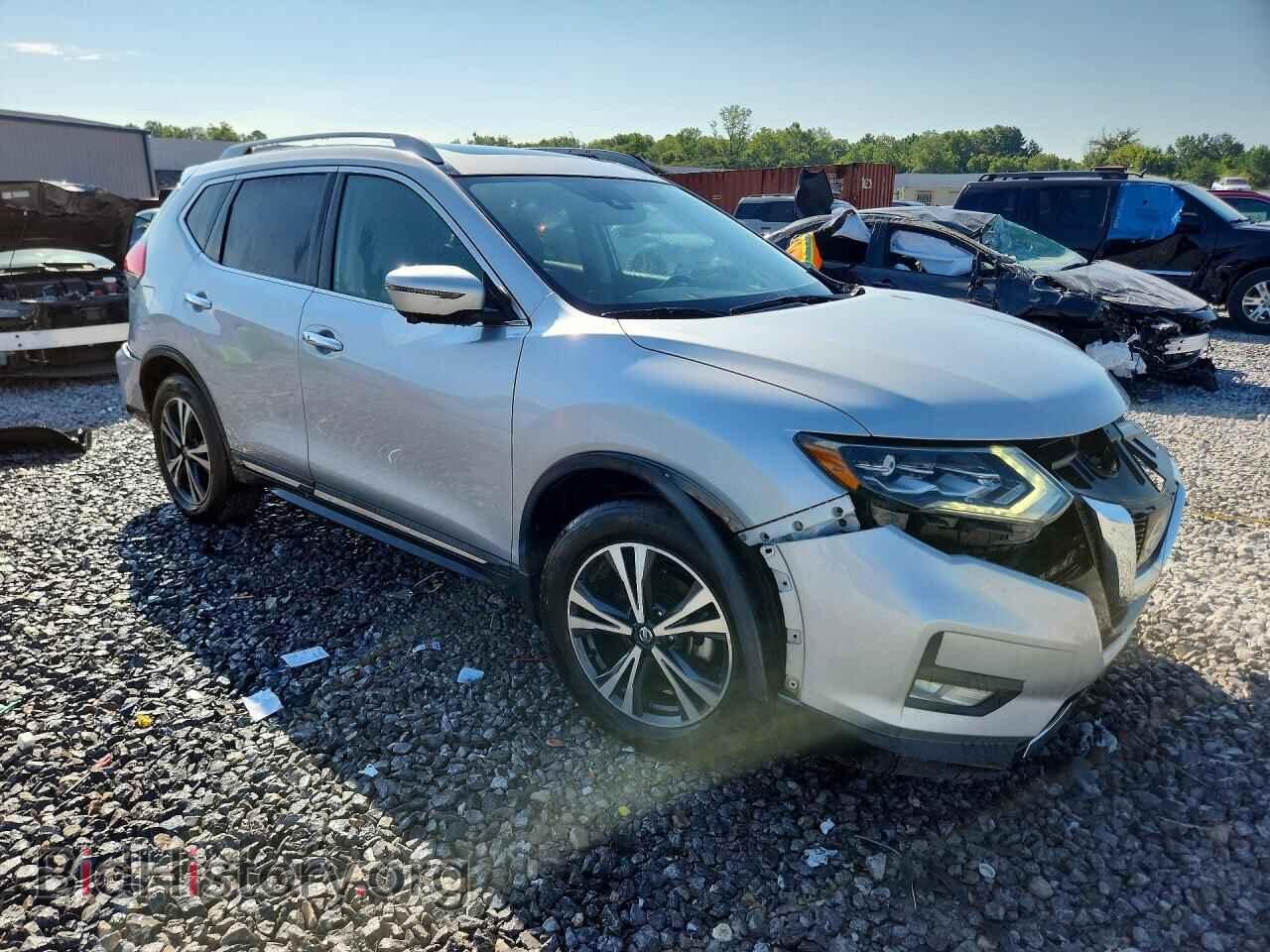 2017 NISSAN ROGUE - VIN: 5N1AT2MT2HC829086 - Фото 4