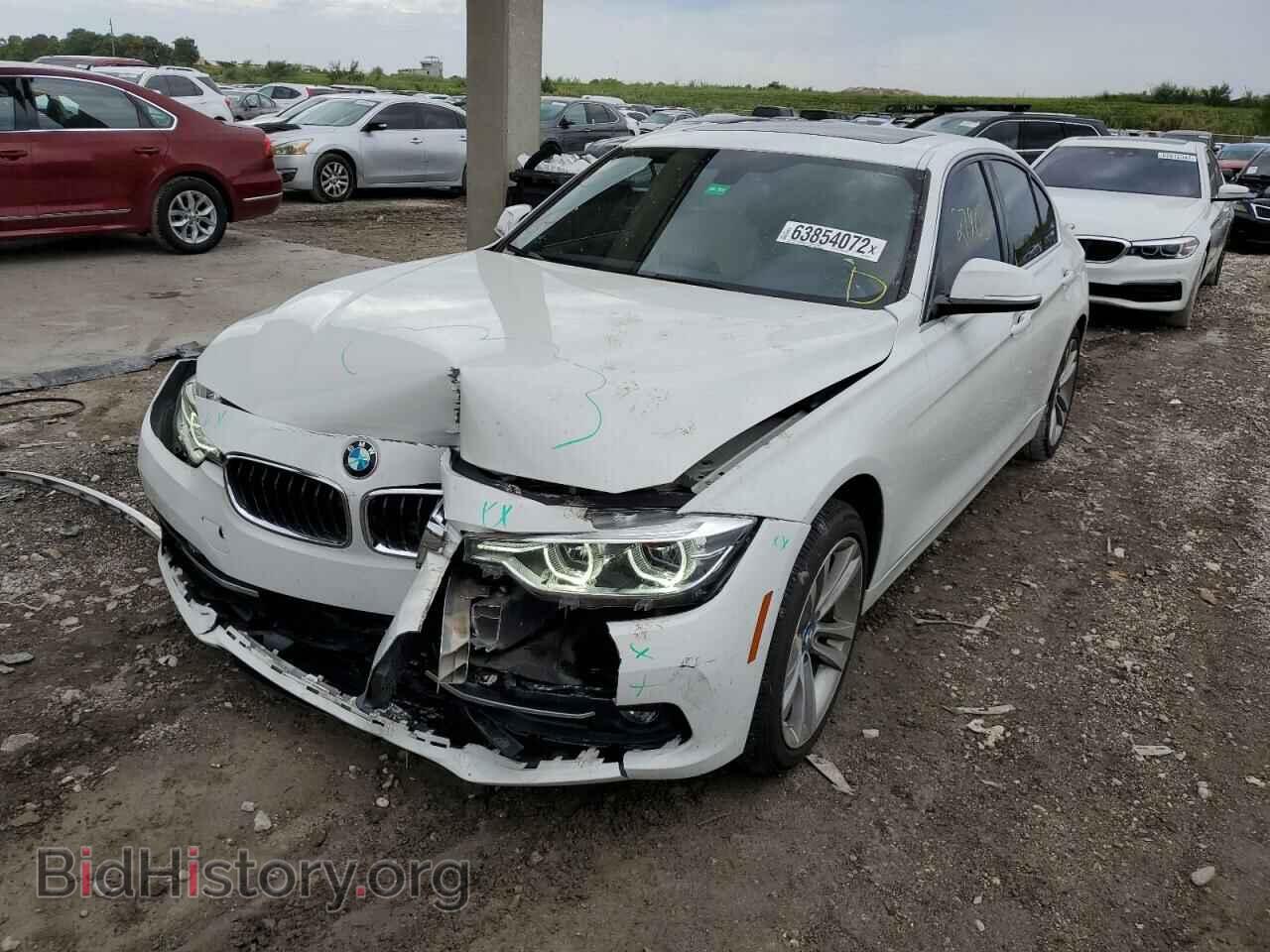 2018 BMW 3 SERIES - VIN: WBA8B9C53JEE83092 - Фото 2