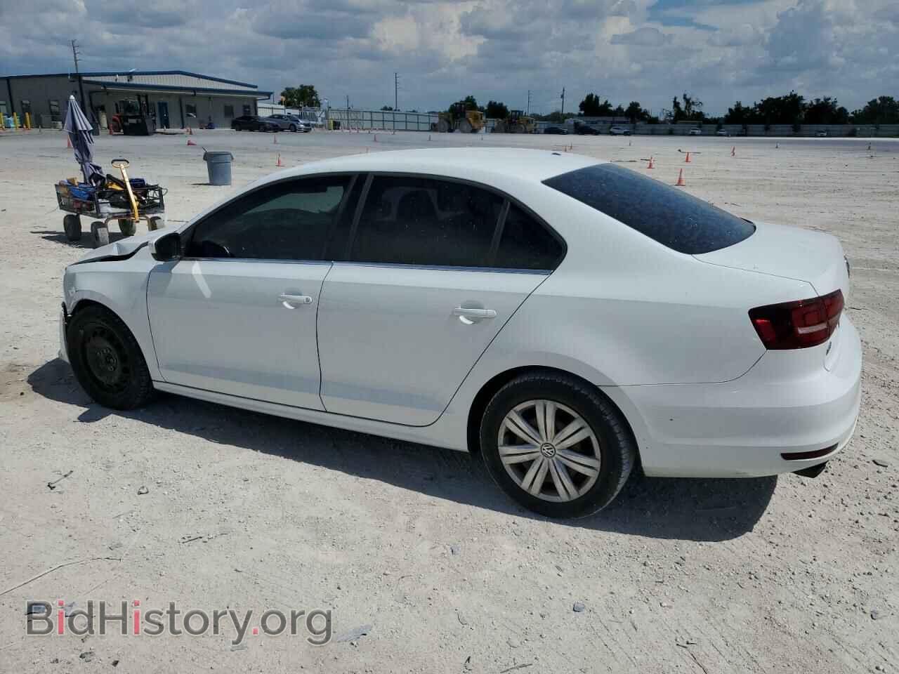 2017 VOLKSWAGEN JETTA - VIN: 3VW2B7AJXHM403900 - Фото 2