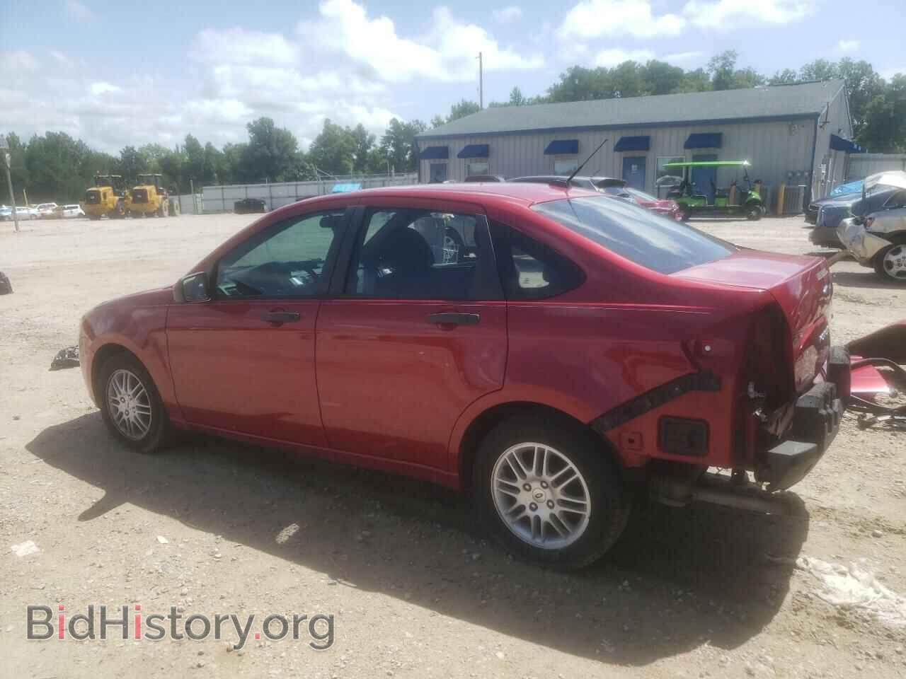 2011 FORD FOCUS - VIN: 1FAHP3FN2BW151835 - Фото 2
