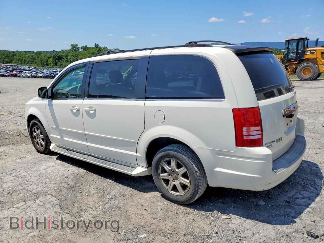 2008 CHRYSLER MINIVAN - VIN: 2A8HR54P28R842703 - Фото 2