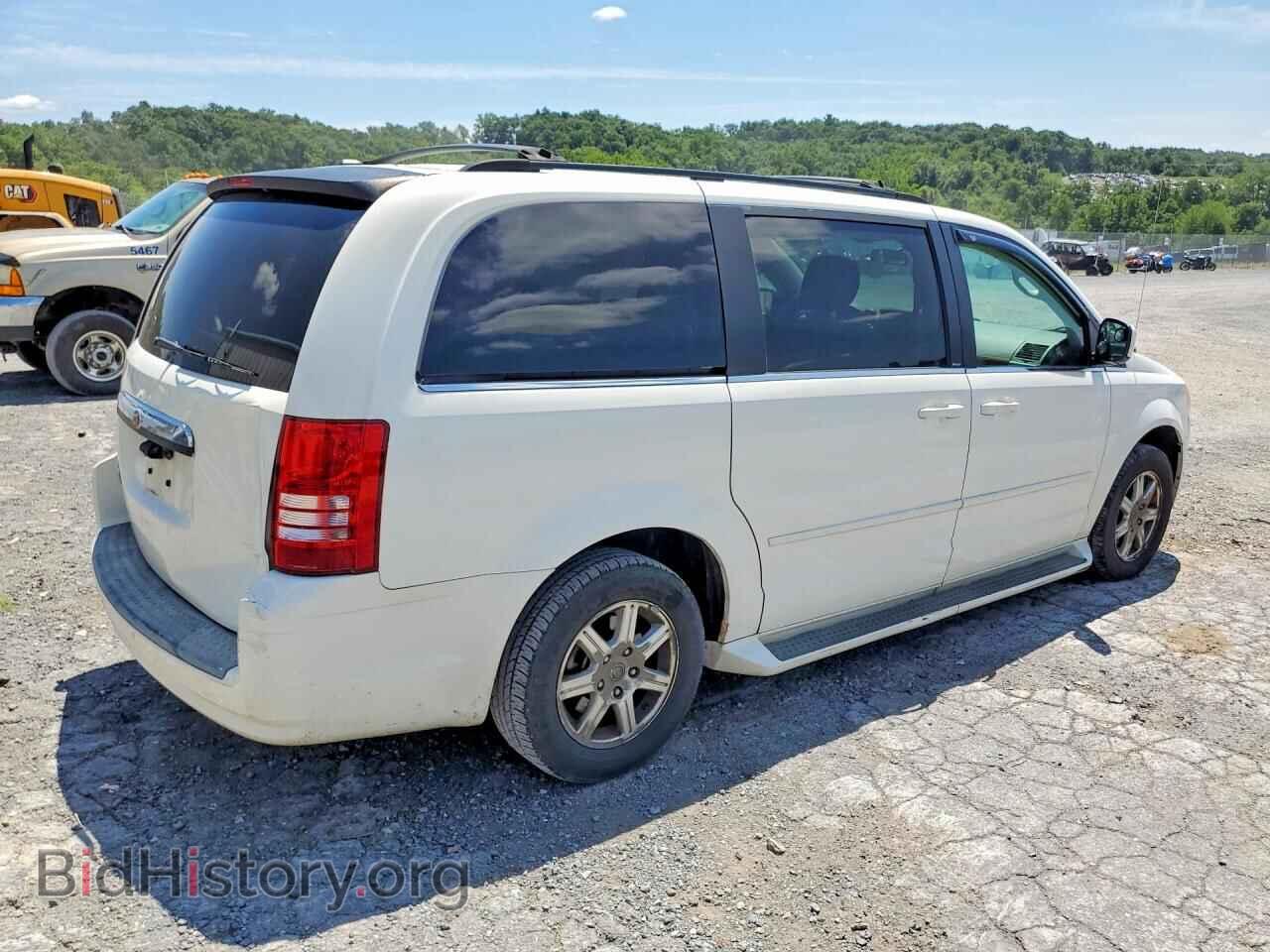 2008 CHRYSLER MINIVAN - VIN: 2A8HR54P28R842703 - Фото 3