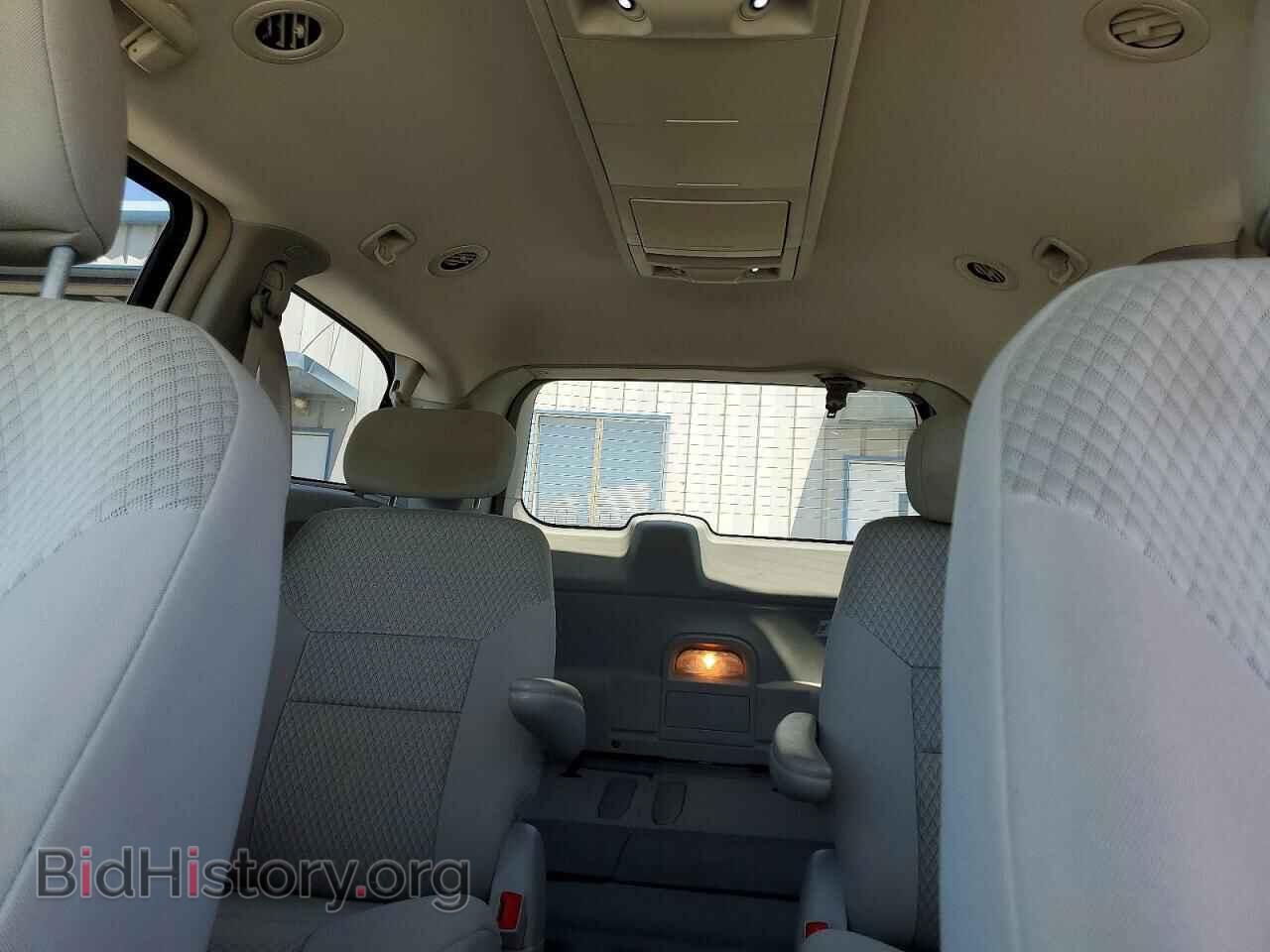 2008 CHRYSLER MINIVAN - VIN: 2A8HR54P28R842703 - Фото 10