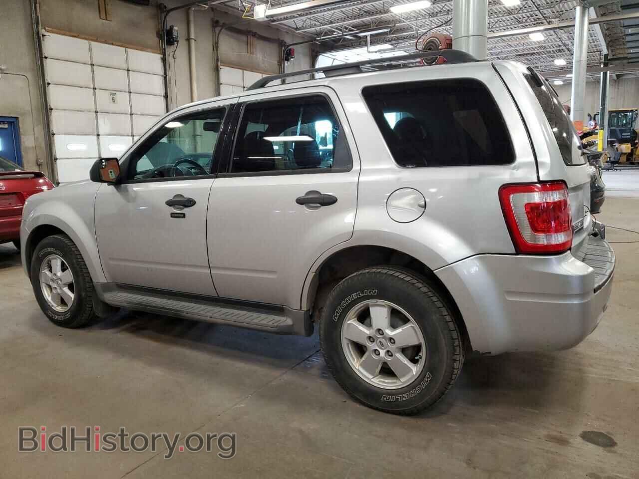 2011 FORD ESCAPE - VIN: 1FMCU9DG8BKA16298 - Фото 2