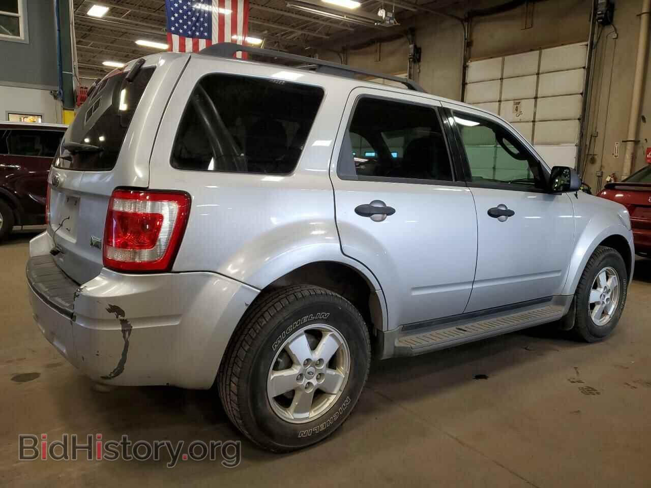 2011 FORD ESCAPE - VIN: 1FMCU9DG8BKA16298 - Фото 3