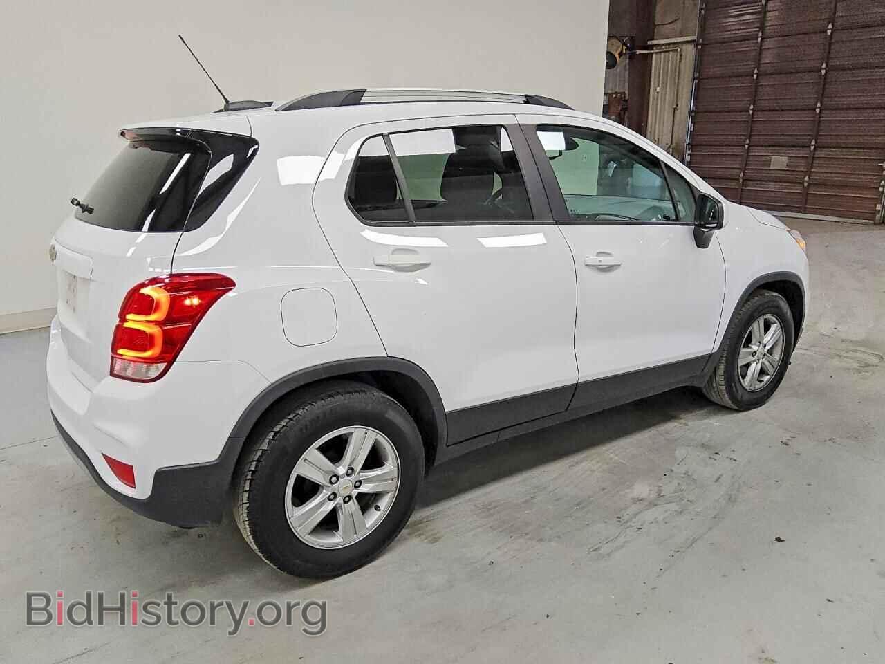 2021 CHEVROLET TRAX - VIN: KL7CJLSB2MB347024 - Фото 3