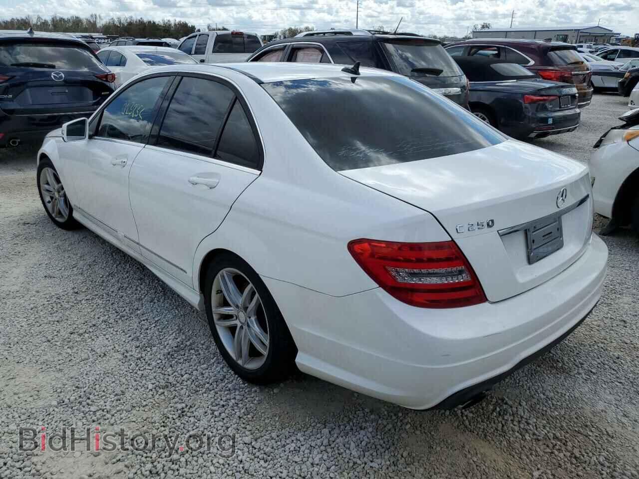 2013 MERCEDES-BENZ C-CLASS - VIN: WDDGF4HB8DR242830 - Фото 3
