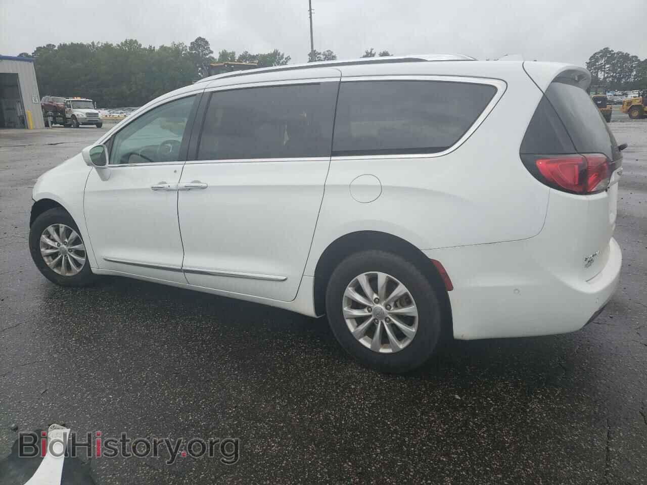 2018 CHRYSLER PACIFICA - VIN: 2C4RC1BG9JR210599 - Фото 2