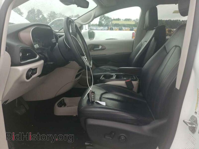2018 Chrysler PACIFICA (VIN 2C4RC1BG9JR210599) — photo 7 of 13