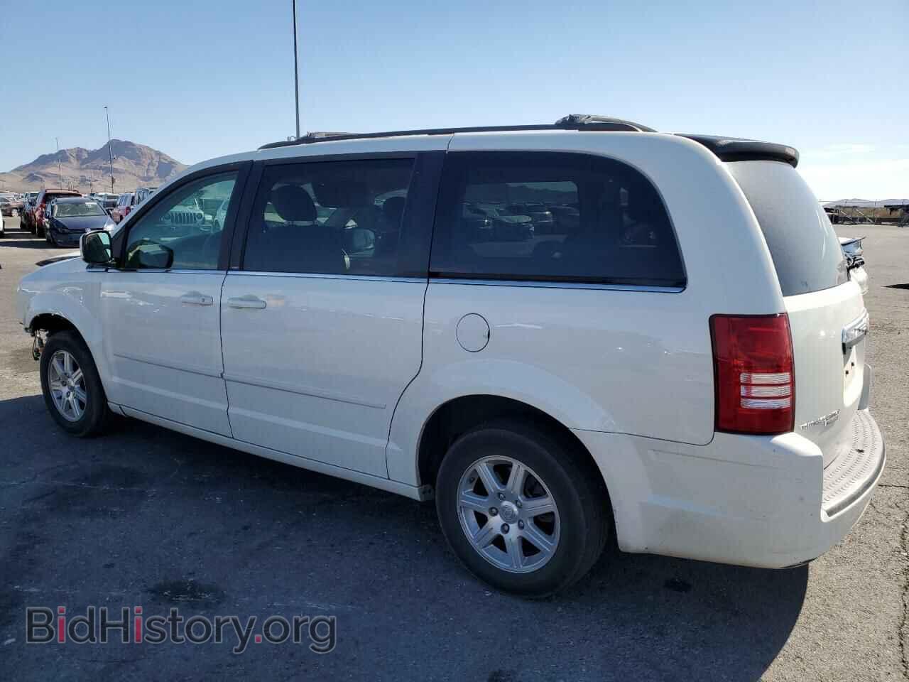 2008 CHRYSLER MINIVAN - VIN: 2A8HR54P88R121639 - Фото 2