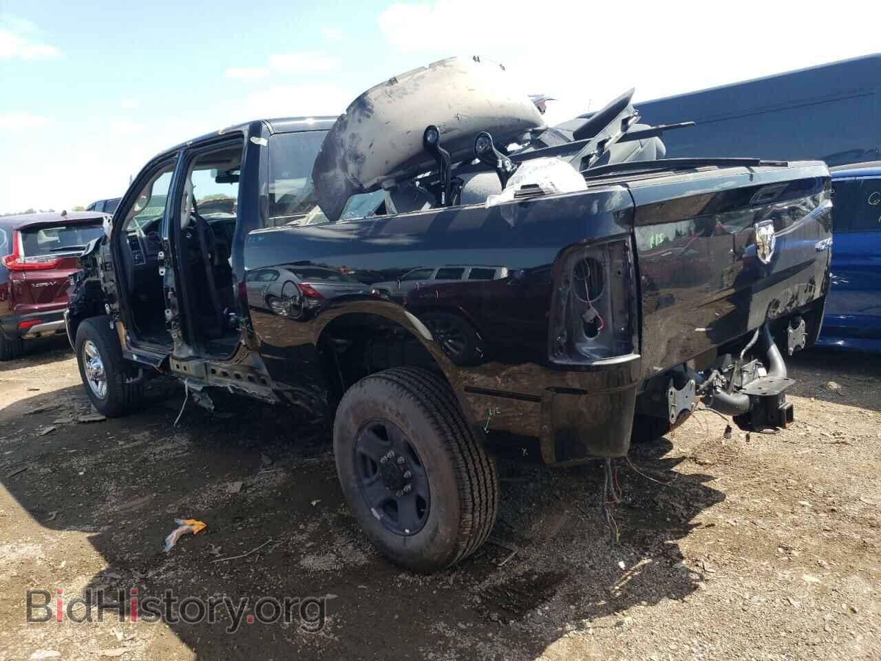 2018 RAM All Models - VIN: 3C6UR5CL4JG349810 - Photo 2