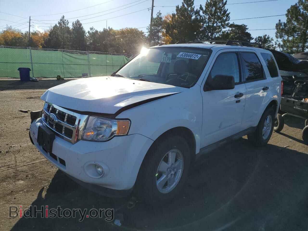 2011 FORD ESCAPE - VIN: 1FMCU0D70BKB80169 - Фото 2