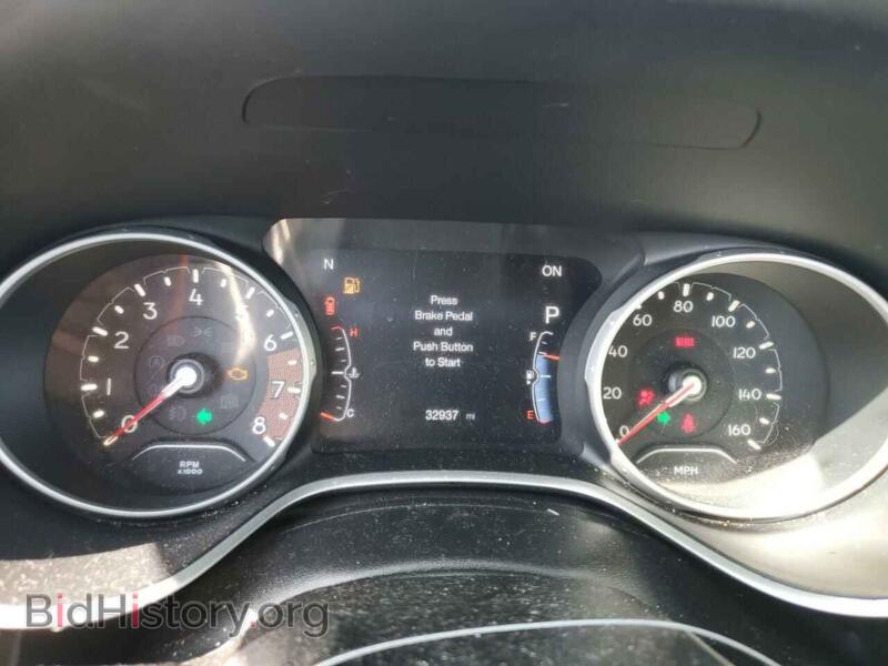 2020 Jeep COMPASS (VIN 3C4NJDCB3LT119885) — photo 9 of 13
